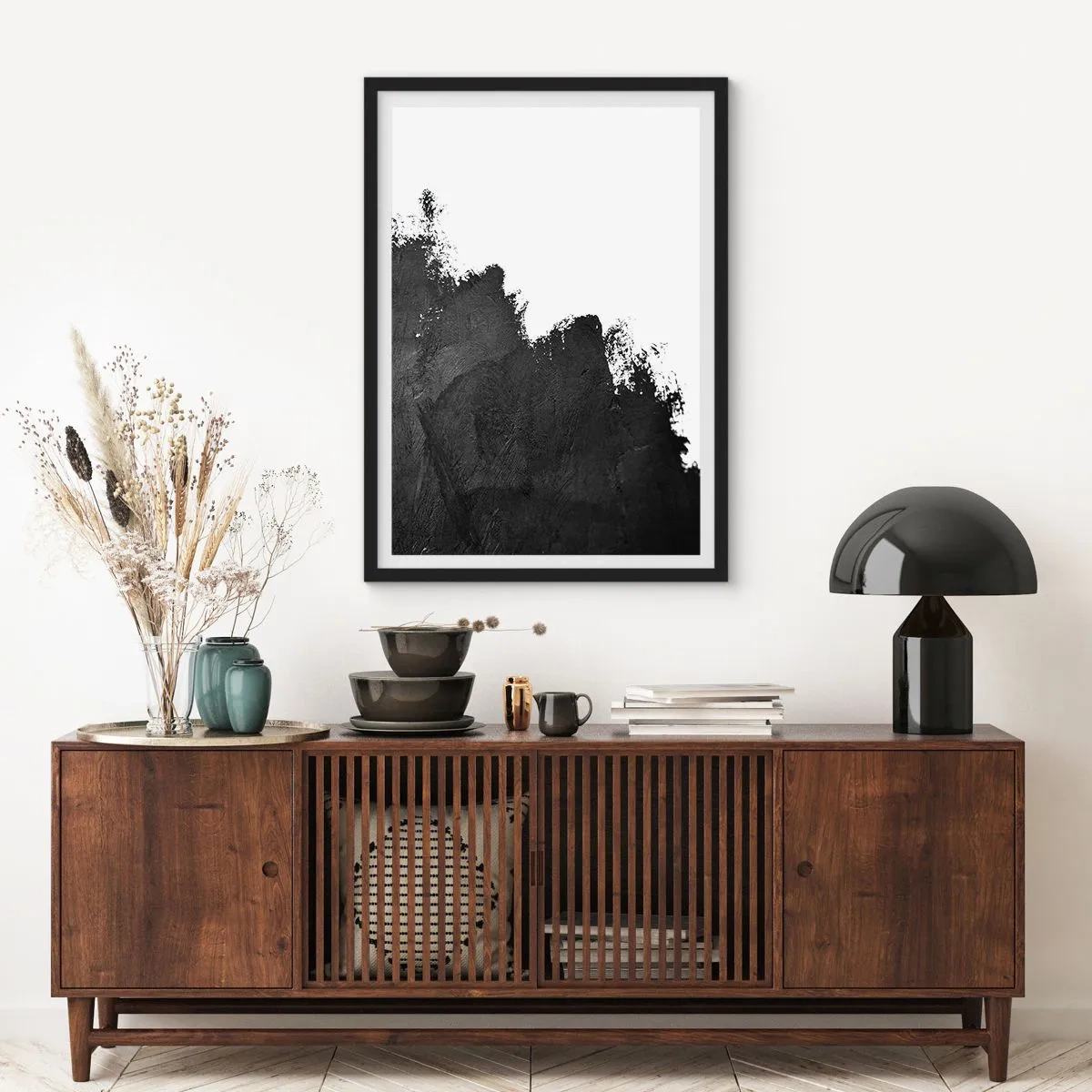 Affiche dans un cadre noir - Poster - Abstraction minimaliste avec un accent noir sur fond blanc - 50x70cm - Éléments : terre - Décoration murale moderne pour le salon et la chambre ARTTOR