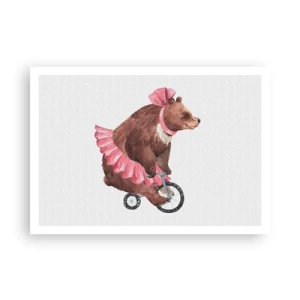 Affiche - Poster - Un ours en peluche dans une jupe rose sur un vélo de style rétro - 100x70cm - Quel cirque ! - Décoration murale moderne pour le salon et la chambre ARTTOR