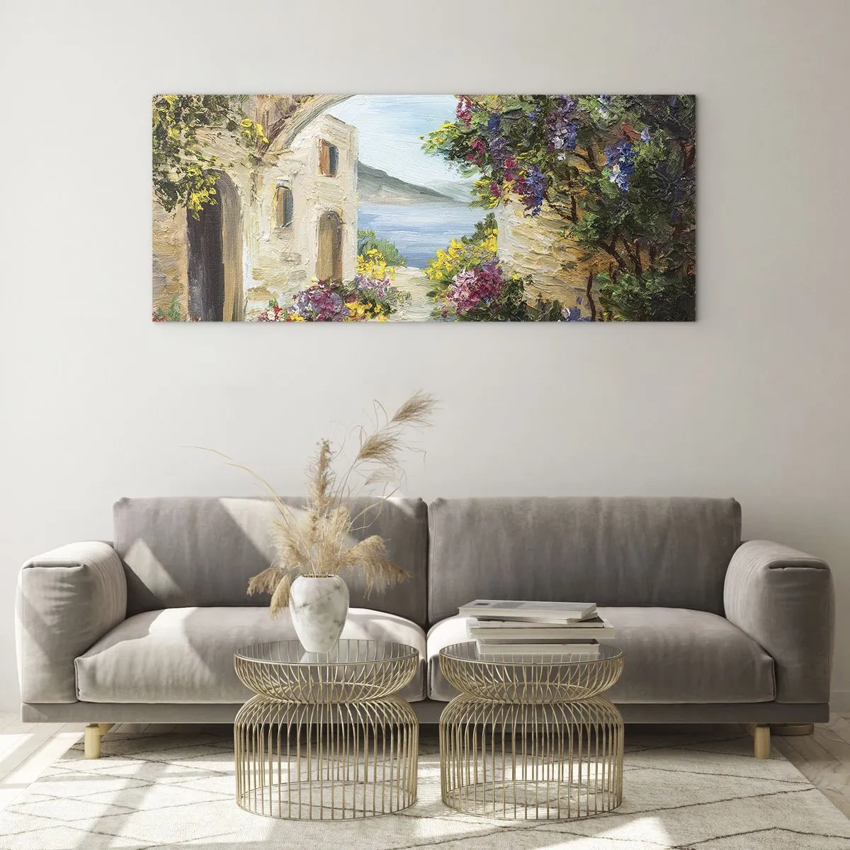 Impression sur verre - Image sur verre - Paysage de bord de mer avec des bâtiments en pierre et des fleurs - 140x50cm - Le charme d'une province côtière - Décoration murale moderne pour le salon et la chambre ARTTOR