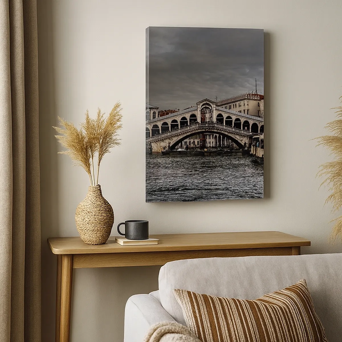 Impression sur toile - Image sur toile - Pont du Rialto à Venise sur le Grand Canal, architecture classique. - 50x70cm - Promesse d'une soirée vénitienne - Décoration murale moderne pour le salon et la chambre ARTTOR