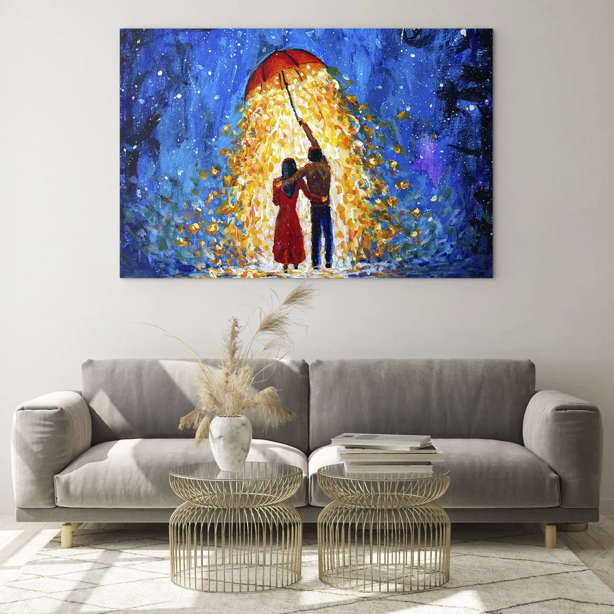 Impression sur verre - Image sur verre - Un couple sous un parapluie entouré d'une lumière dorée contre le ciel nocturne - 100x70cm - La magie d'une soirée pluvieuse ? - Décoration murale moderne pour le salon et la chambre ARTTOR