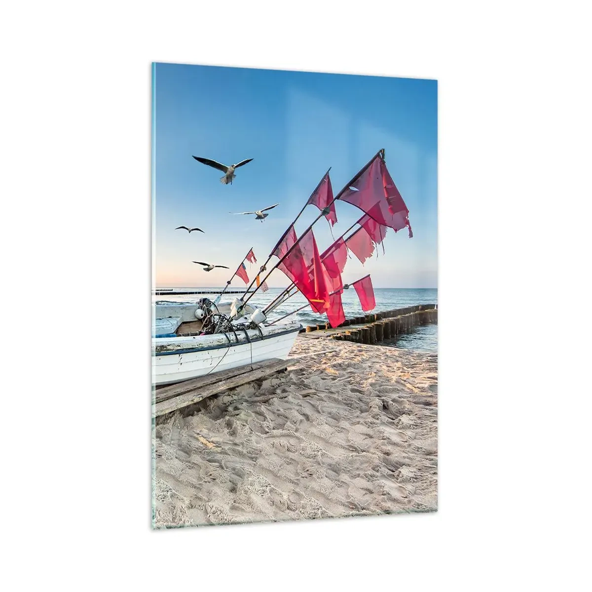 Impression sur verre - Image sur verre - Un bateau sur la plage à l'aube avec des mouettes et des drapeaux rouges - 80x120cm - Repos mérité - Décoration murale moderne pour le salon et la chambre ARTTOR