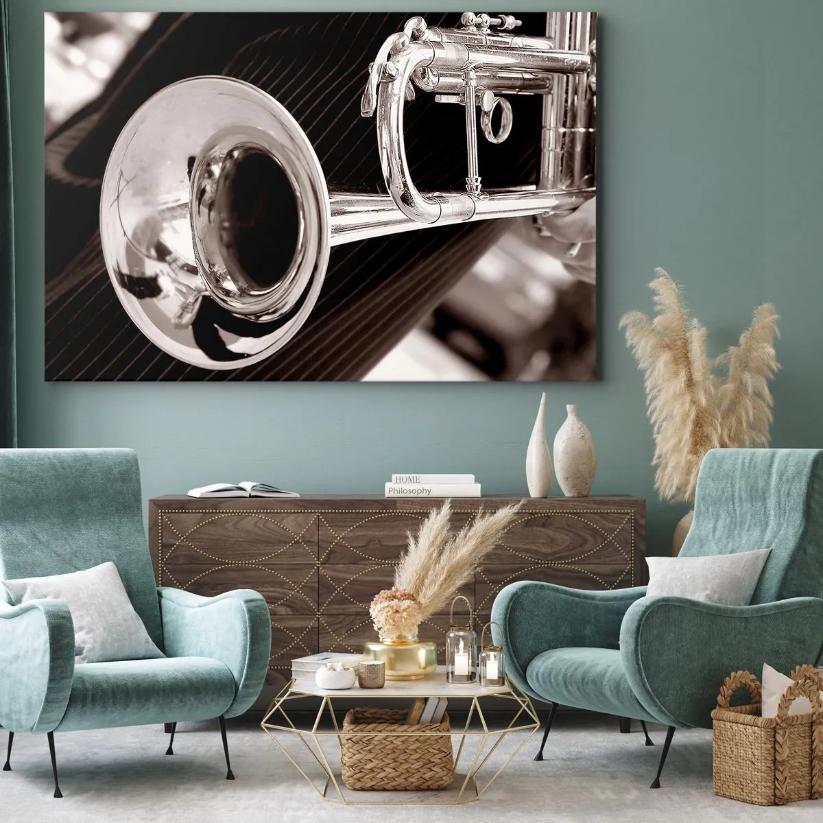 Impression sur toile - Image sur toile - Gros plan d'une trompette argentée sur un fond de tissu élégant. - 70x50cm - Voyage musical vers les années 30 - Décoration murale moderne pour le salon et la chambre ARTTOR