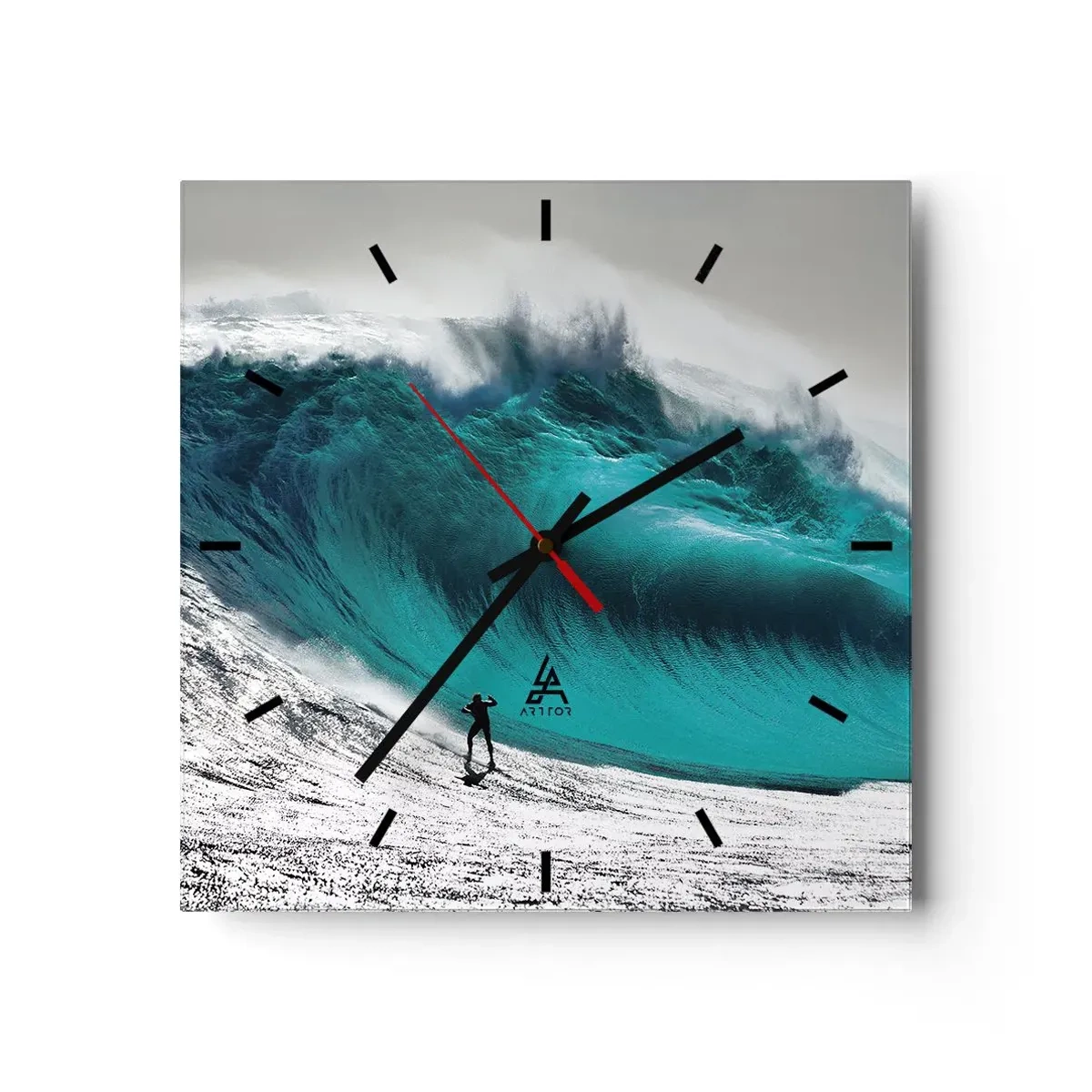 Horloge murale - Pendule murale - Surfeur devant une énorme vague - 30x30cm - Challenge accepté - Décoration murale moderne pour le salon et la chambre ARTTOR
