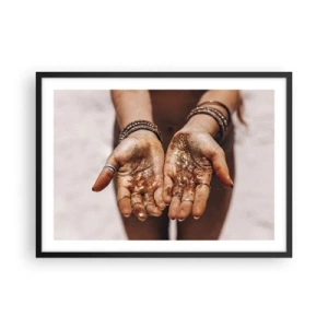 Affiche dans un cadre noir - Poster - Gros plan des mains avec des paillettes dans des tons chauds - 70x50cm - Un don pour vous - Décoration murale moderne pour le salon et la chambre ARTTOR