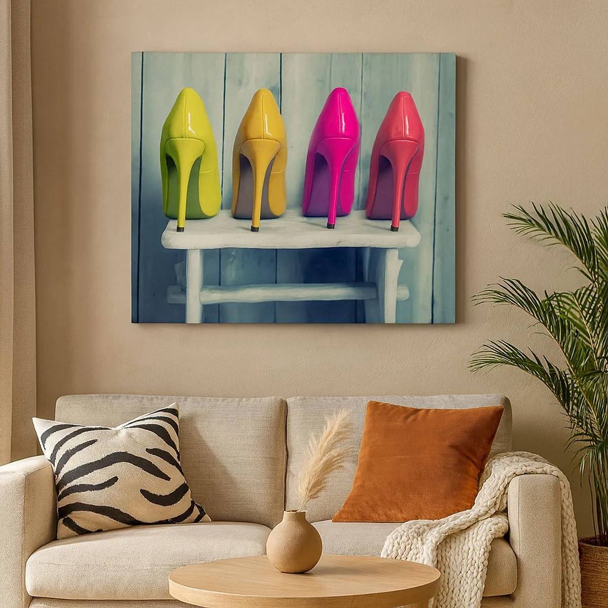Impression sur toile - Image sur toile - Talons hauts colorés contre un mur en bois - 70x50cm - Promenade sur l'arc-en-ciel - Décoration murale moderne pour le salon et la chambre ARTTOR