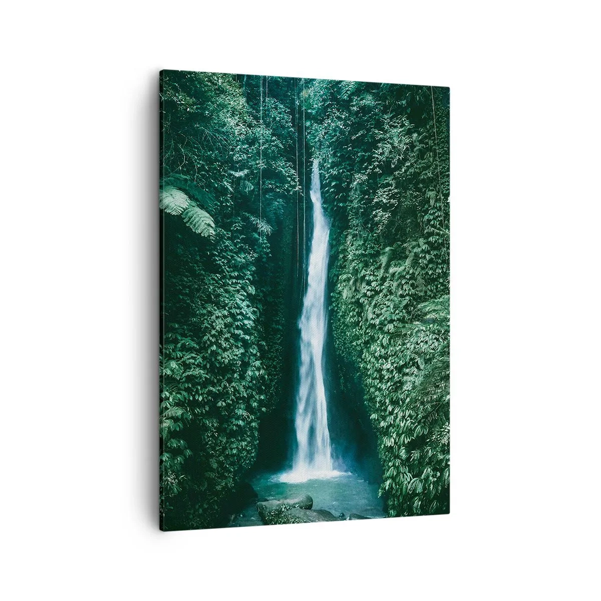 Impression sur toile - Image sur toile - Une cascade entourée d'une végétation tropicale dense - 50x70cm - Fontaine tropicale - Décoration murale moderne pour le salon et la chambre ARTTOR