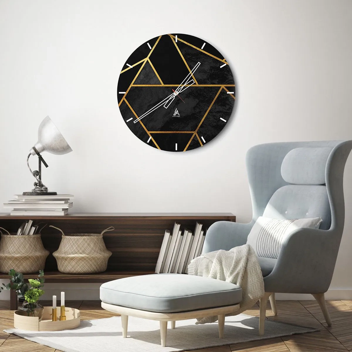Horloge murale - Pendule murale - Fond noir avec des motifs géométriques dorés dans un style élégant - 30x30cm - Obscurité et éclat - Décoration murale moderne pour le salon, la cuisine et la chambre ARTTOR