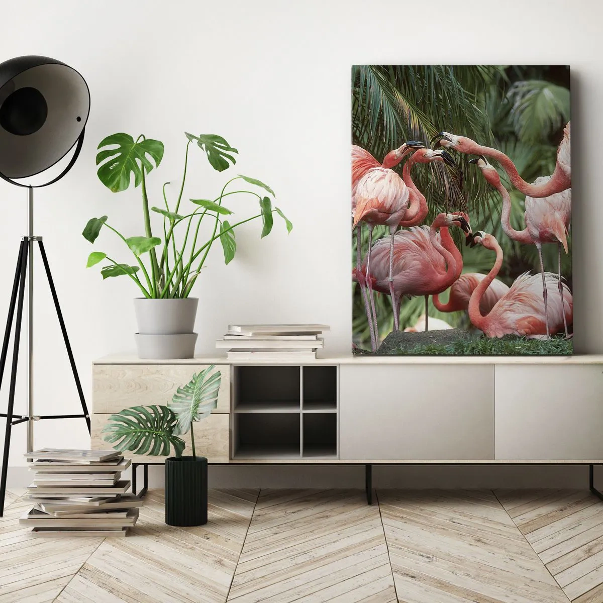 Impression sur toile - Image sur toile - Un groupe de flamants roses dans un cadre tropical entouré de palmiers - 70x100cm - Potins d'après-midi - Décoration murale moderne pour le salon et la chambre ARTTOR