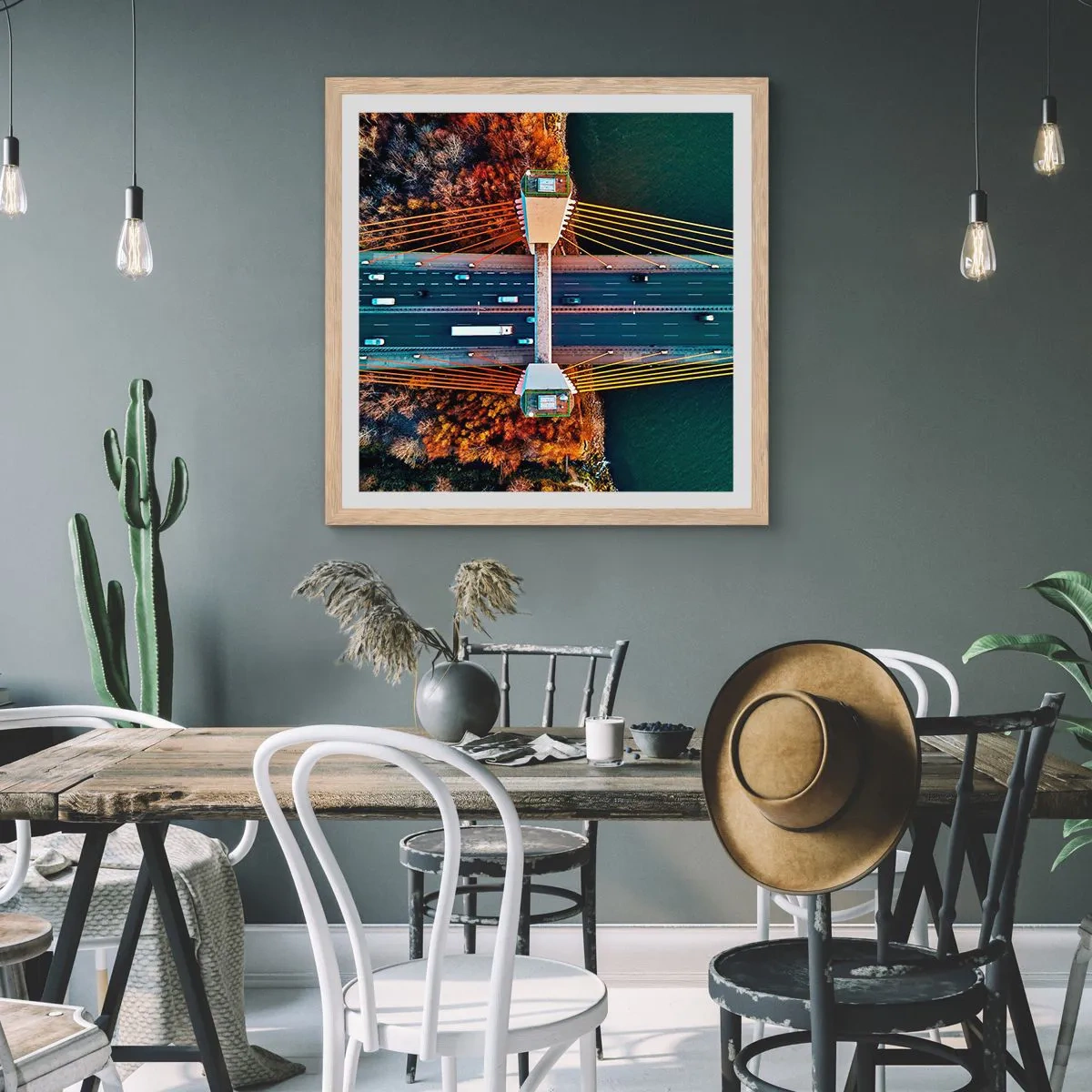 Affiche dans un chêne clair - Poster - Au dessus de l'eau et de la forêt - 50x50 cm