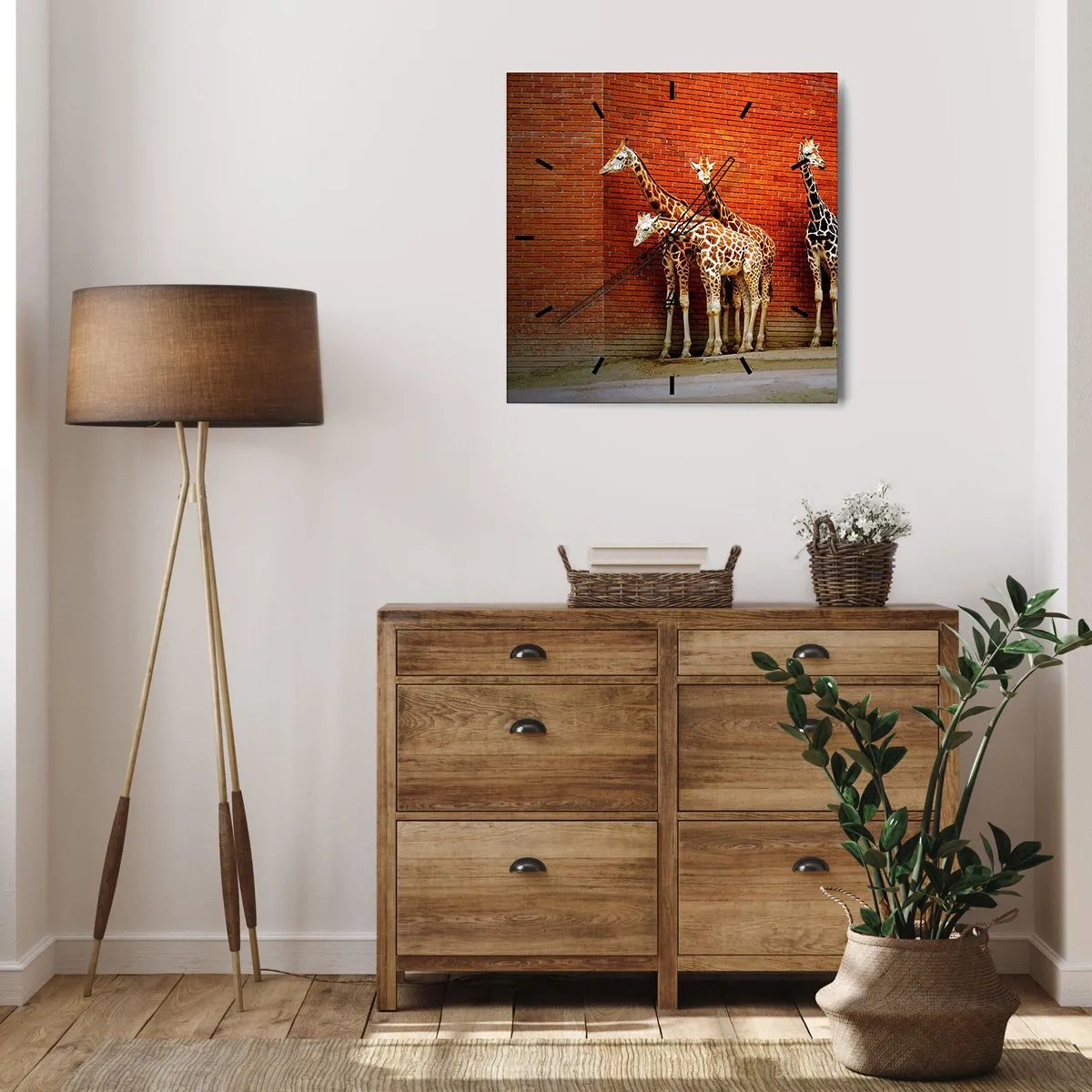 Horloge murale - Pendule murale - Quatre girafes contre un mur de briques dans un décor artistique - 30x30cm - Voyez-vous des acacias ? - Décoration murale moderne pour le salon et la chambre ARTTOR