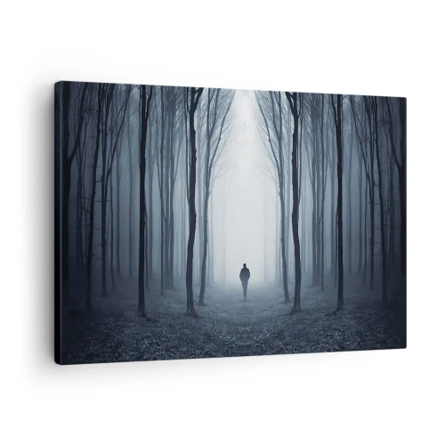 Impression sur toile - Image sur toile - Une silhouette marchant parmi les arbres dans une forêt brumeuse - 70x50cm - Tout est simple et clair - Décoration murale moderne pour le salon et la chambre ARTTOR