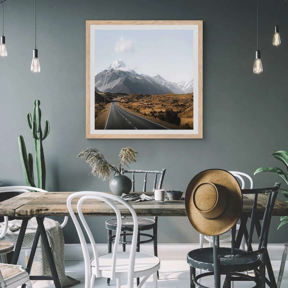 Affiche dans un chêne clair - Poster - Chemin vers le coeur de la montagne - 50x50 cm