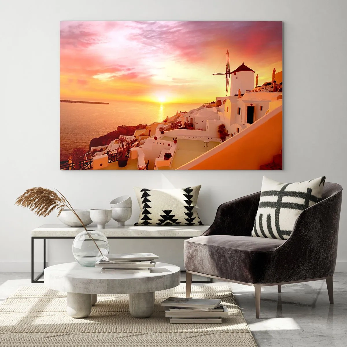 Impression sur verre - Image sur verre - Coucher de soleil sur Santorin avec des bâtiments blancs et un moulin à vent - 120x80cm - Fondre en blanc et or - Décoration murale moderne pour le salon et la chambre ARTTOR