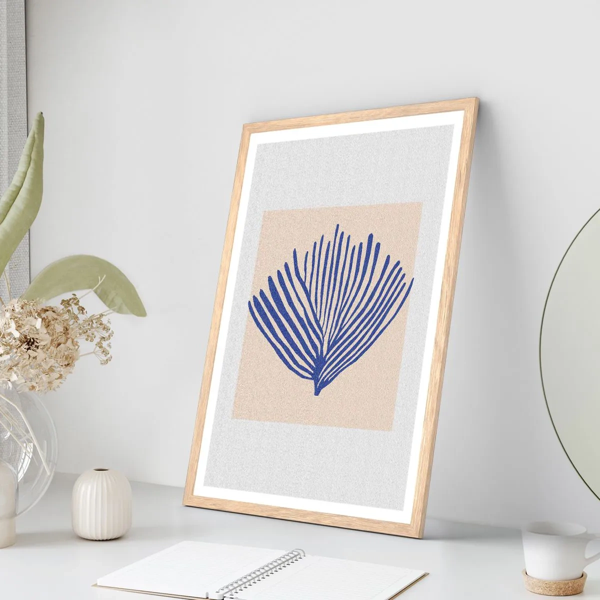 Affiche dans un chêne clair - Poster - Éventail bleu - 70x100 cm