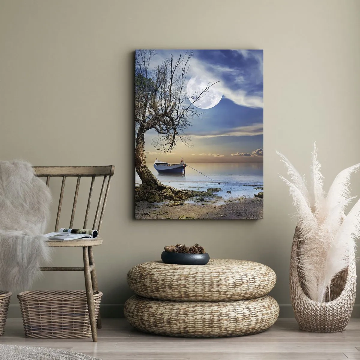 Impression sur toile - Image sur toile - Un arbre solitaire et un bateau sur une eau calme sous la pleine lune. - 50x70cm - Est-ce la fin ou le début ? - Décoration murale moderne pour le salon et la chambre ARTTOR