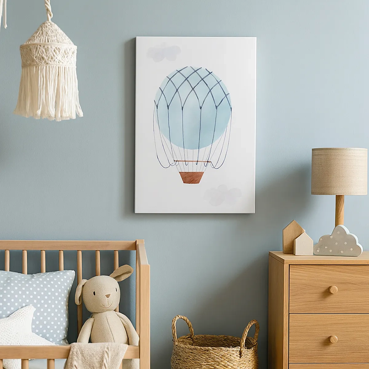 Impression sur toile - Image sur toile - Un ballon peint à la main sur fond de nuages délicats. - 50x70cm - Entièrement dans les nuages - Décoration murale moderne pour le salon et la chambre ARTTOR