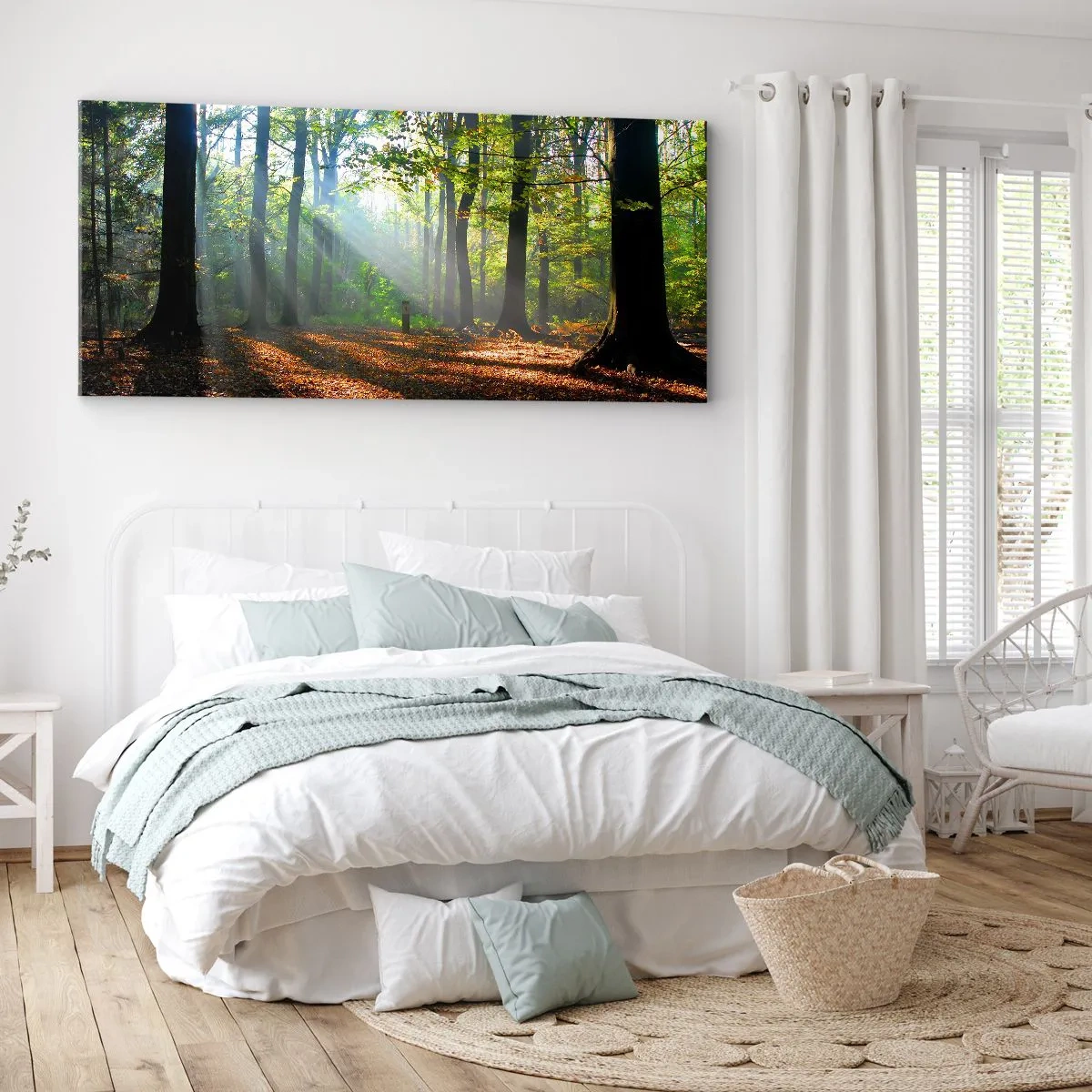 Impression sur toile - Image sur toile - Une clairière forestière illuminée par les rayons du soleil - 120x50cm - Ombres et lumières - Décoration murale moderne pour le salon et la chambre ARTTOR