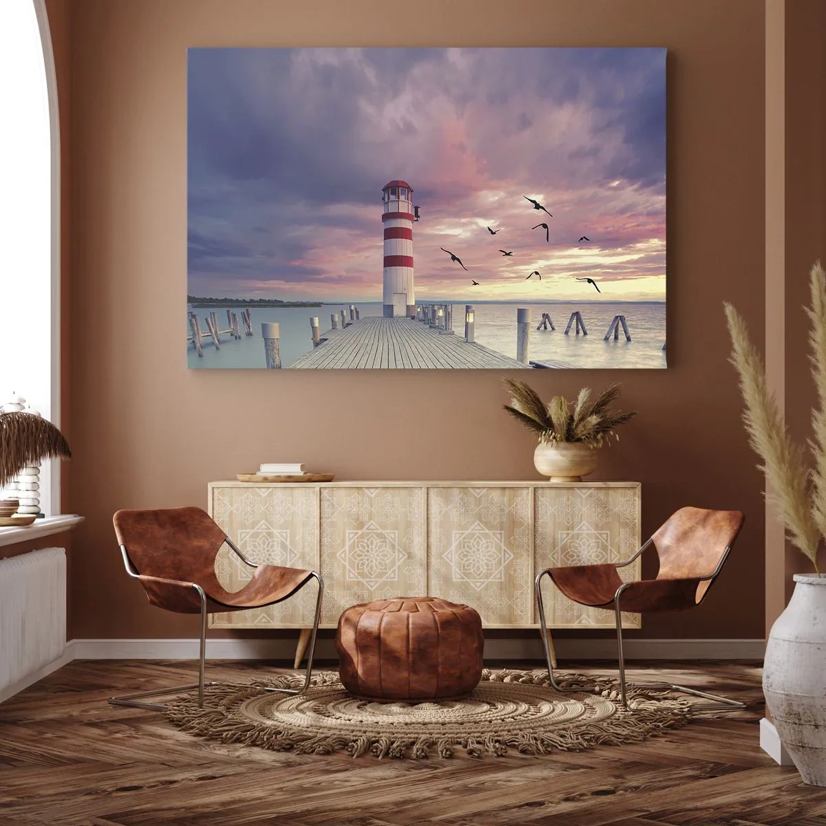 Impression sur toile - Image sur toile - Un phare sur la jetée entouré d'un coucher de soleil pittoresque - 100x70cm - C'est l'heure d'aller au port - Décoration murale moderne pour le salon et la chambre ARTTOR