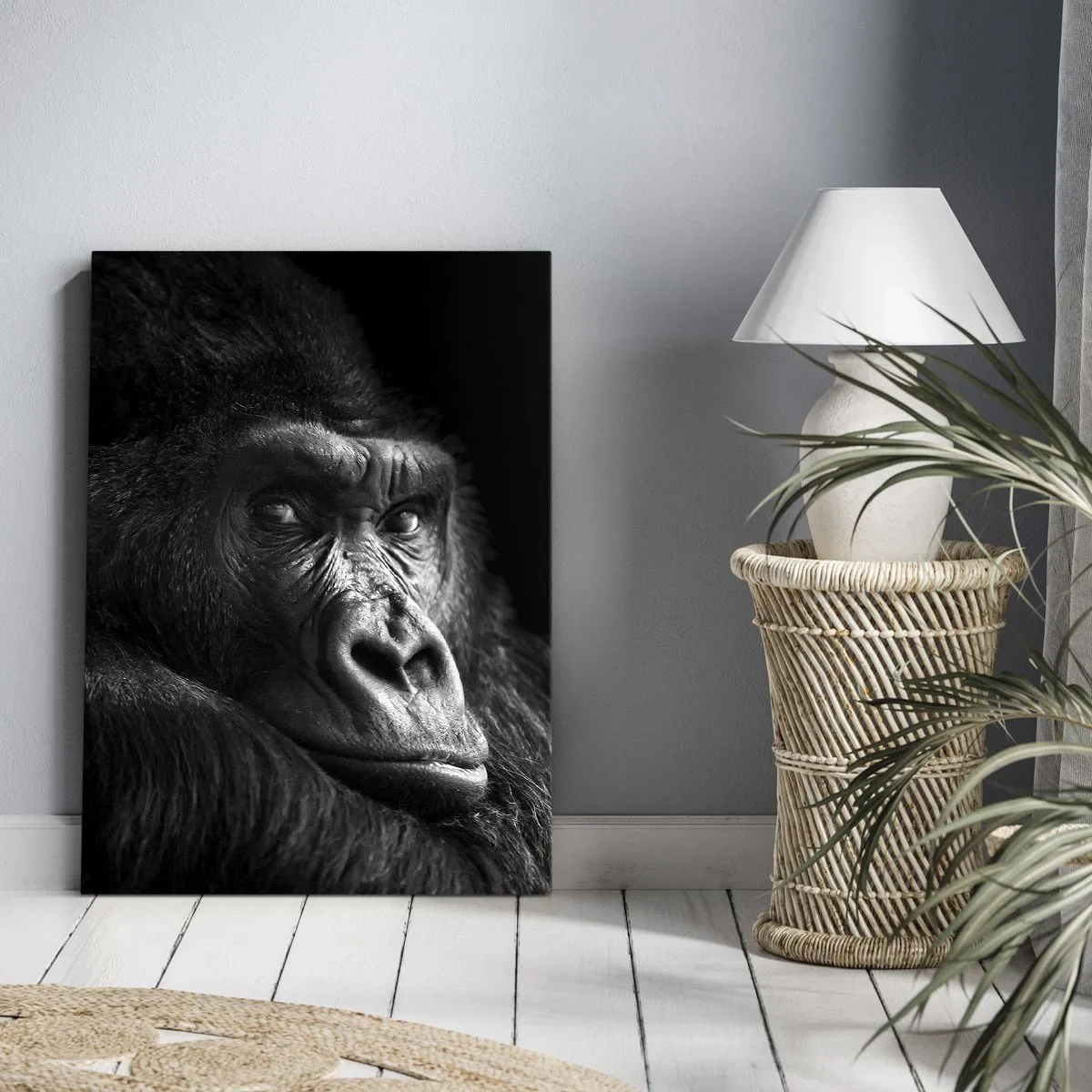 Impression sur toile - Image sur toile - Portrait noir et blanc d'un gorille majestueux - 80x120cm - Et qu'est-ce que tu regardes? - Décoration murale moderne pour le salon et la chambre ARTTOR