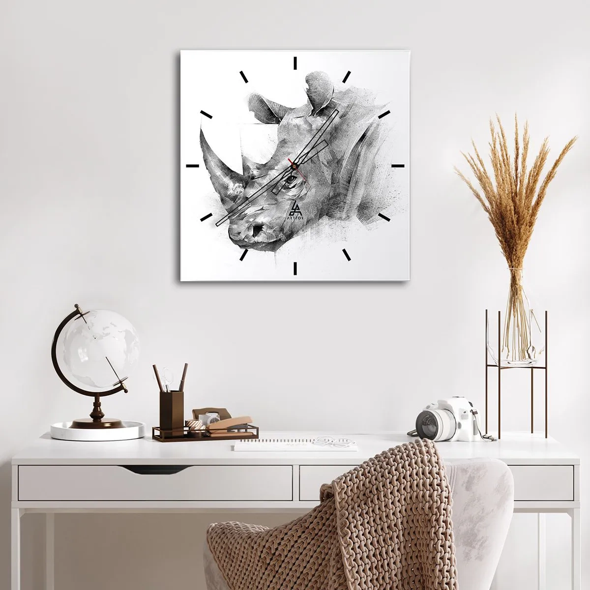 Horloge murale - Pendule murale - Portrait artistique d'un rhinocéros en noir et blanc - 30x30cm - Potrait africain - Décoration murale moderne pour le salon et la chambre ARTTOR