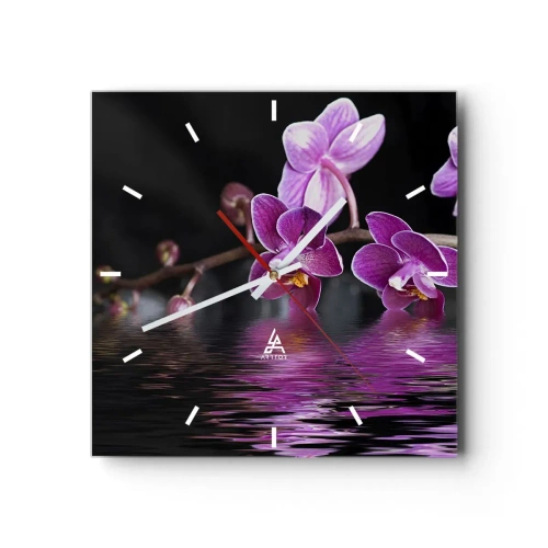 Horloge murale - Pendule murale - Orchidées violettes sur une eau calme sur fond noir - 30x30cm - Reflet lilas de la beauté - Décoration murale moderne pour le salon et la chambre ARTTOR