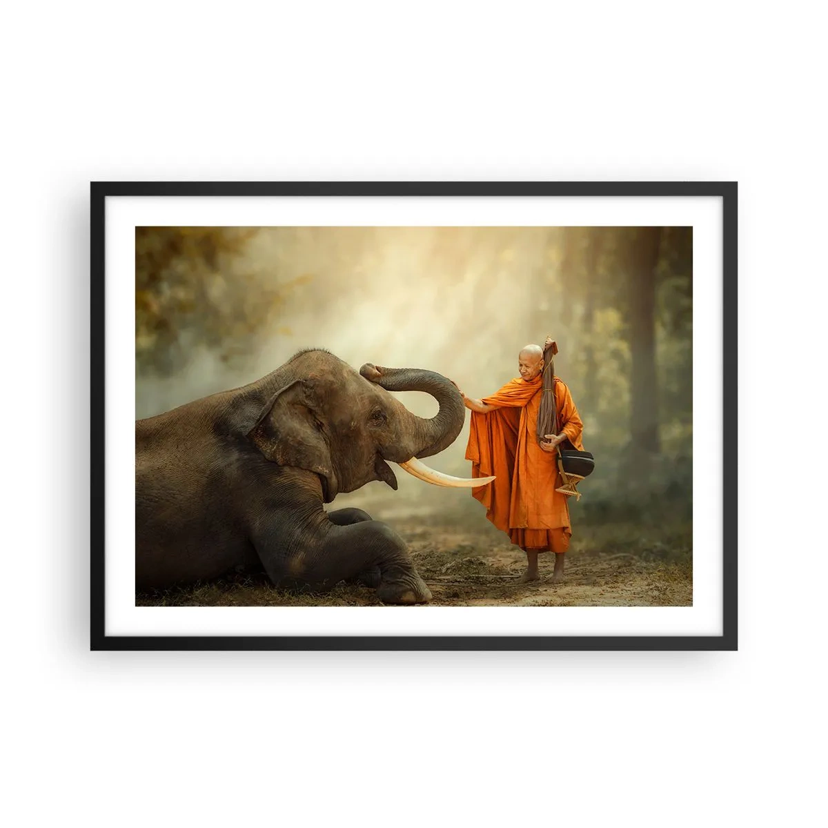 Affiche dans un cadre noir - Poster - Un moine et un éléphant en harmonie avec la nature en toile de fond - 70x50cm - Rencontre en voyageant - Décoration murale moderne pour le salon et la chambre ARTTOR