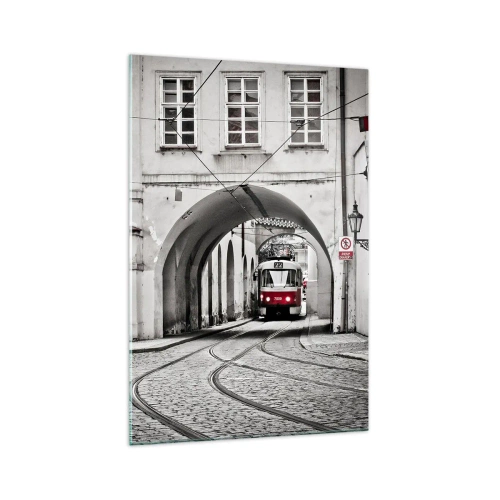 Impression sur verre - Image sur verre - Un tramway noir et blanc dans une rue historique de la ville - 70x100cm - Dans le labyrinthe de la ville - Décoration murale moderne pour le salon et la chambre ARTTOR