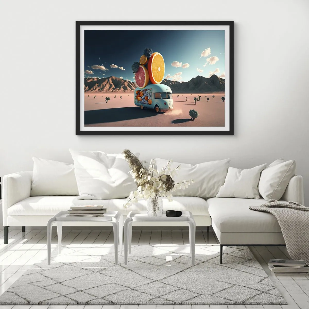 Affiche dans un cadre noir - Poster - Camion de fruits dans un paysage désertique - 70x50cm - Le goût des vacances - Décoration murale moderne pour le salon et la chambre ARTTOR