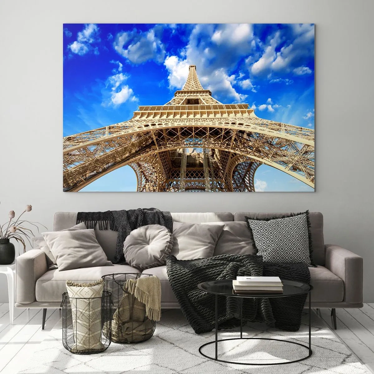 Impression sur verre - Image sur verre - La Tour Eiffel vue d'en haut contre le ciel - 70x50cm - Atteindre le ciel et les nuages - Décoration murale moderne pour le salon et la chambre ARTTOR