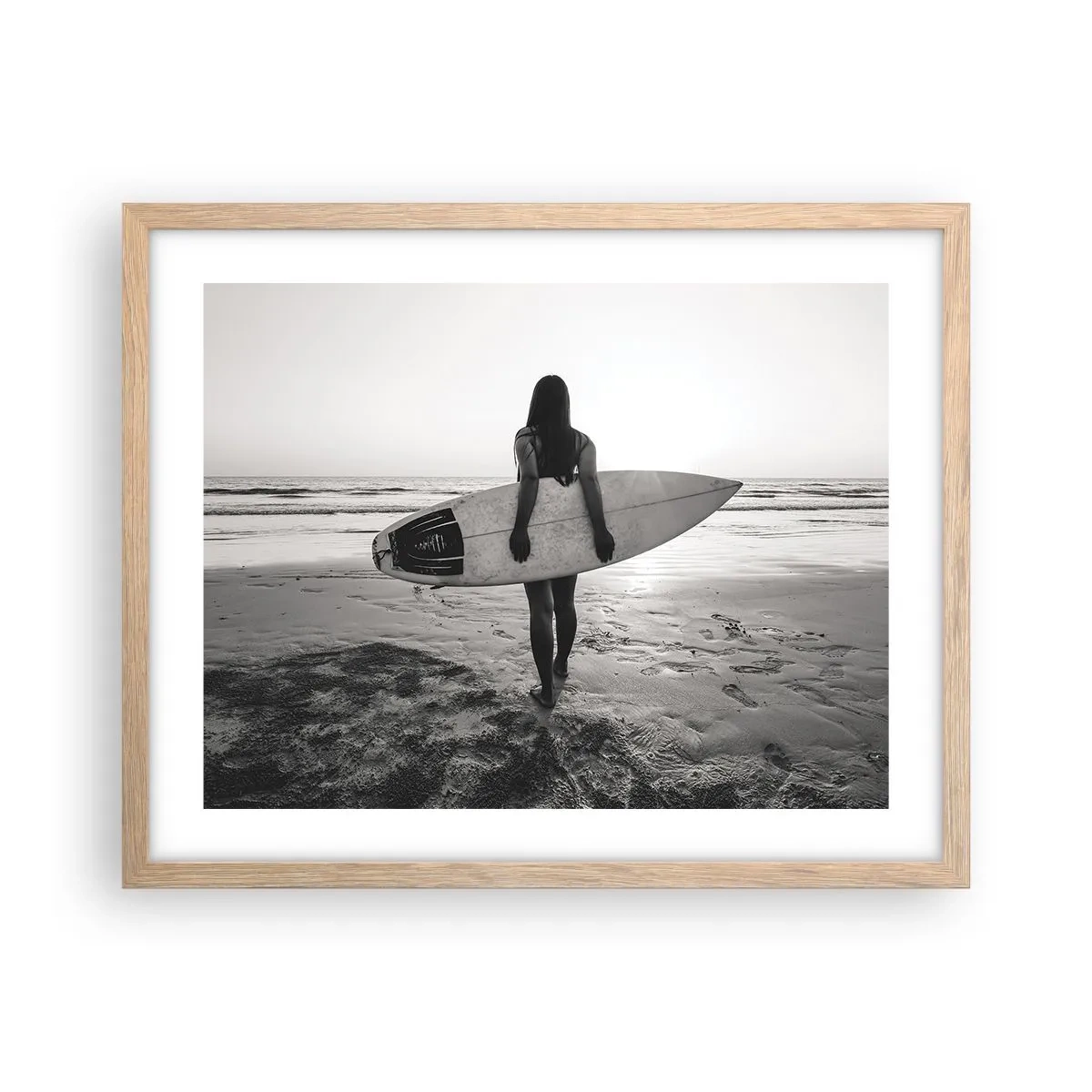 Affiche dans un chêne clair - Poster - Fille des vagues de la mer - 50x40 cm