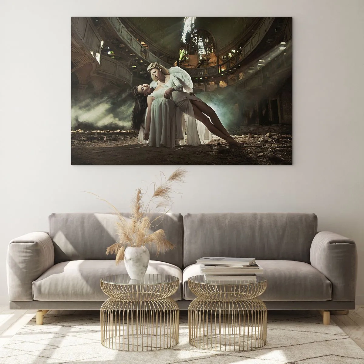 Impression sur verre - Image sur verre - Une figure d'ange tenant une femme dans les ruines d'un bâtiment - 70x50cm - L'esprit du théâtre ancien - Décoration murale moderne pour le salon et la chambre ARTTOR