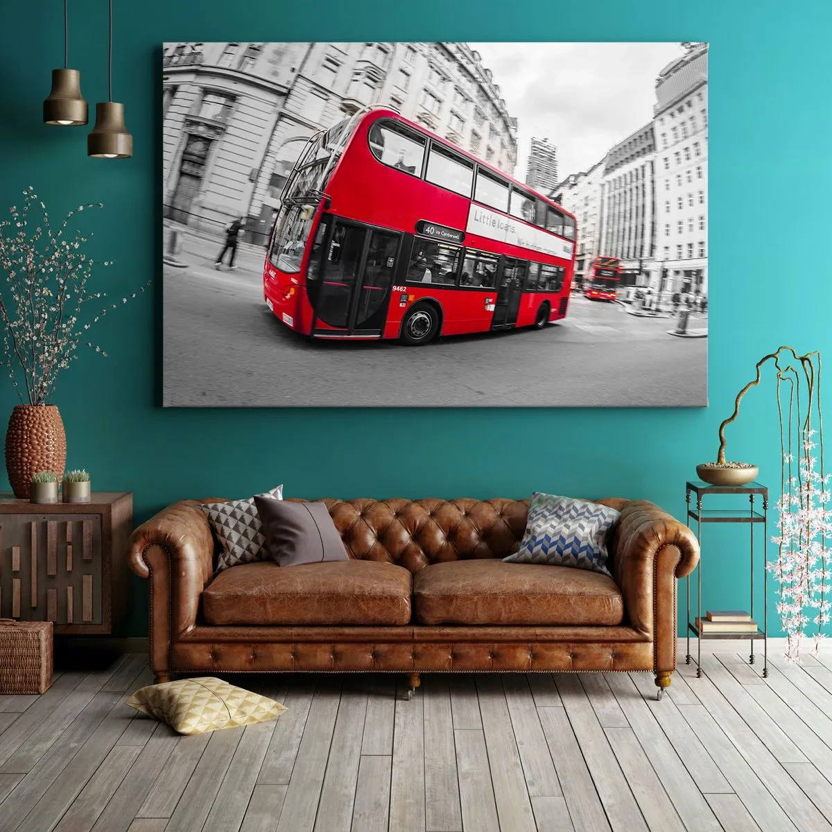 Impression sur toile - Image sur toile - Un bus londonien rouge sur fond de rue noire et blanche - 70x50cm - Londres traditionnellement - en bus - Décoration murale moderne pour le salon et la chambre ARTTOR