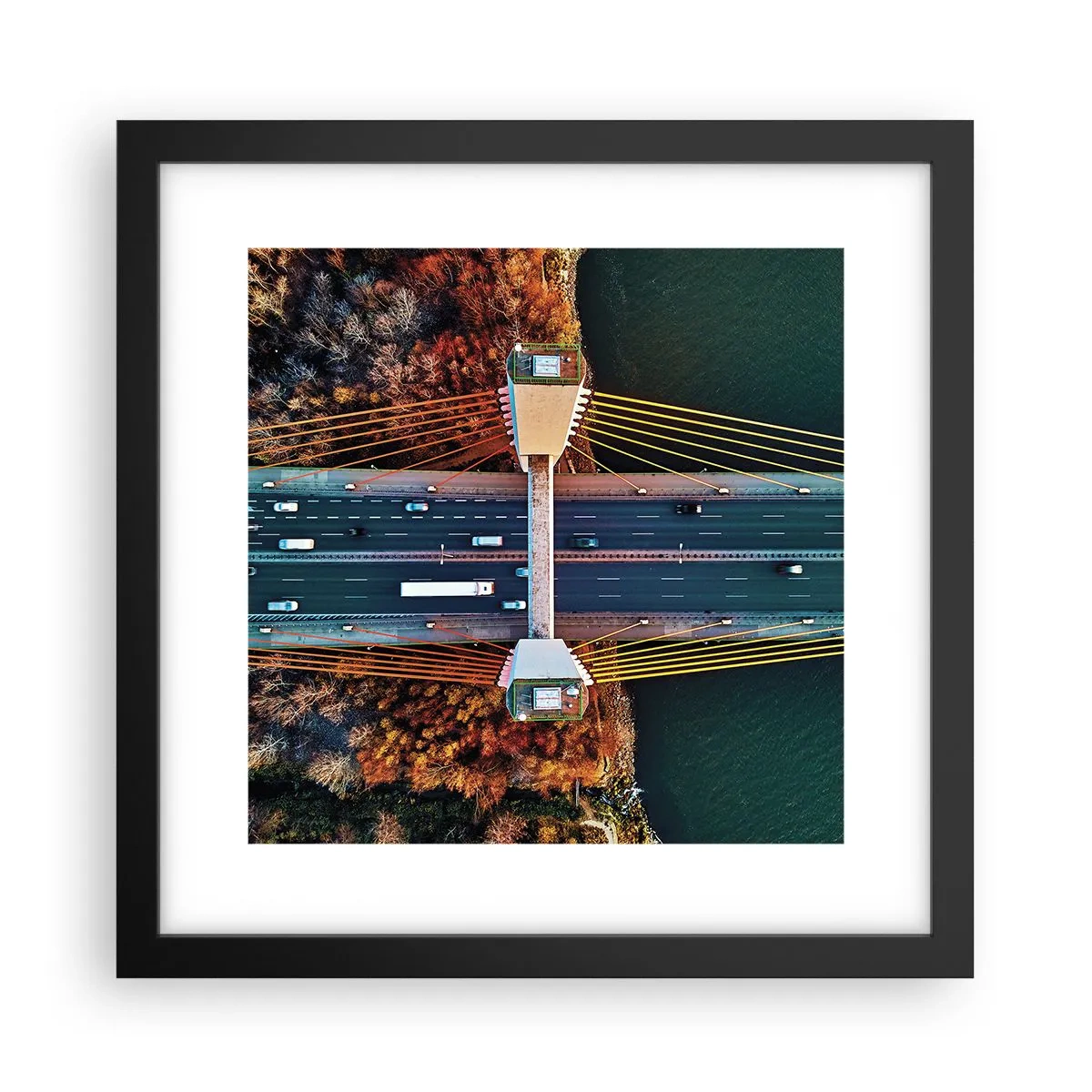 Affiche dans un cadre noir - Poster - Au dessus de l'eau et de la forêt - 30x30 cm