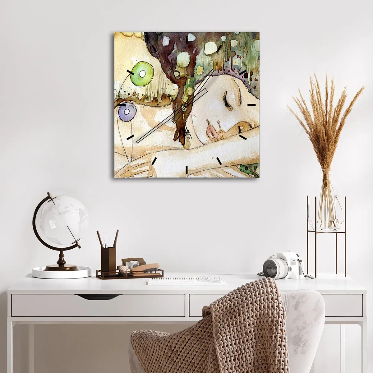 Horloge murale - Pendule murale - Une femme rêvant entourée de formes et de couleurs abstraites. - 30x30cm - Un rêve violet émeraude - Décoration murale moderne pour le salon et la chambre ARTTOR