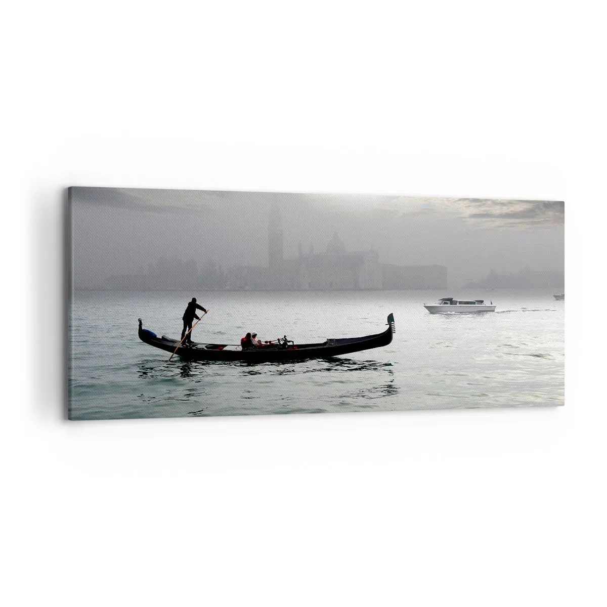 Impression sur toile - Image sur toile - Une gondole glisse sur les eaux de Venise par un matin brumeux, surplombant la ville. - 120x50cm - Une ville fabuleuse faite d'eau et de brouillard - Décoration murale moderne pour le salon et la chambre ARTTOR