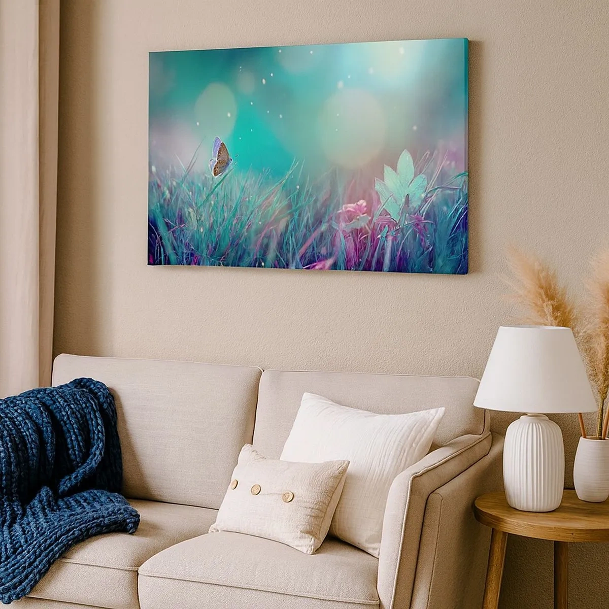 Impression sur toile - Image sur toile - Un papillon sur l'herbe à la lumière de reflets flous - 70x50cm - La vie secrète de la prairie - Décoration murale moderne pour le salon et la chambre ARTTOR