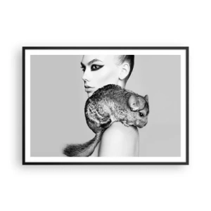 Affiche dans un cadre noir - Poster - Femme stylisée avec un chinchilla dans une élégante composition en noir et blanc - 100x70cm - Dame au chinchilla - Décoration murale moderne pour le salon et la chambre ARTTOR