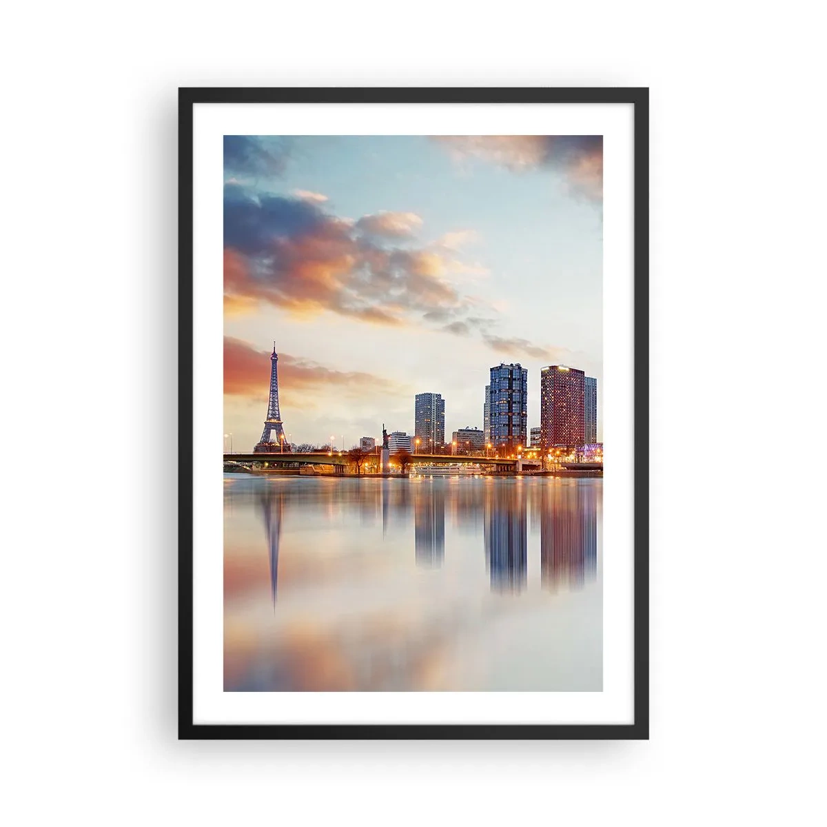 Affiche dans un cadre noir - Poster - Panorama de Paris avec la Tour Eiffel au crépuscule - 50x70cm - La tranquillité monumentale de Paris - Décoration murale moderne pour le salon et la chambre ARTTOR