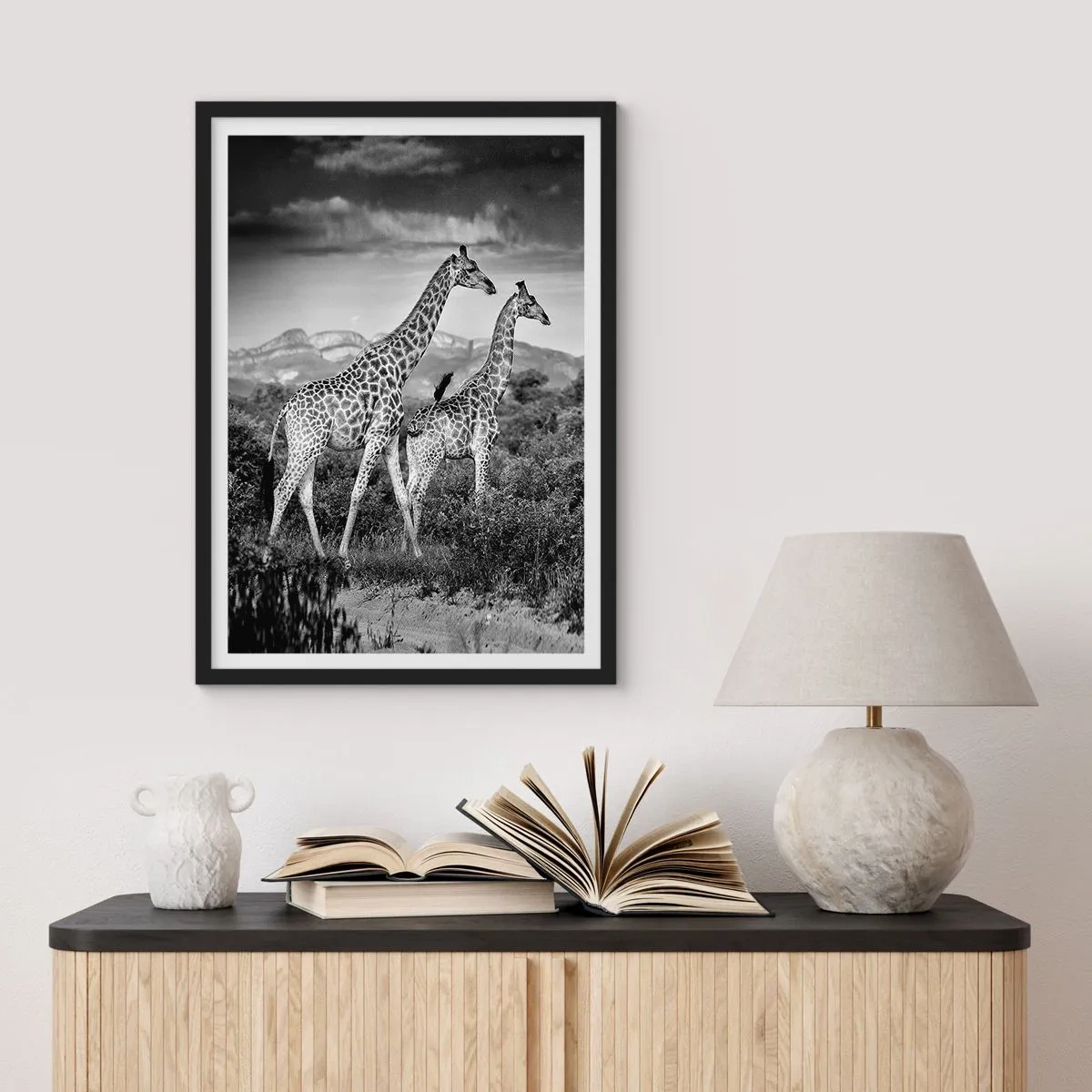 Affiche dans un cadre noir - Poster - Hautes sphères en Afrique - 70x100 cm