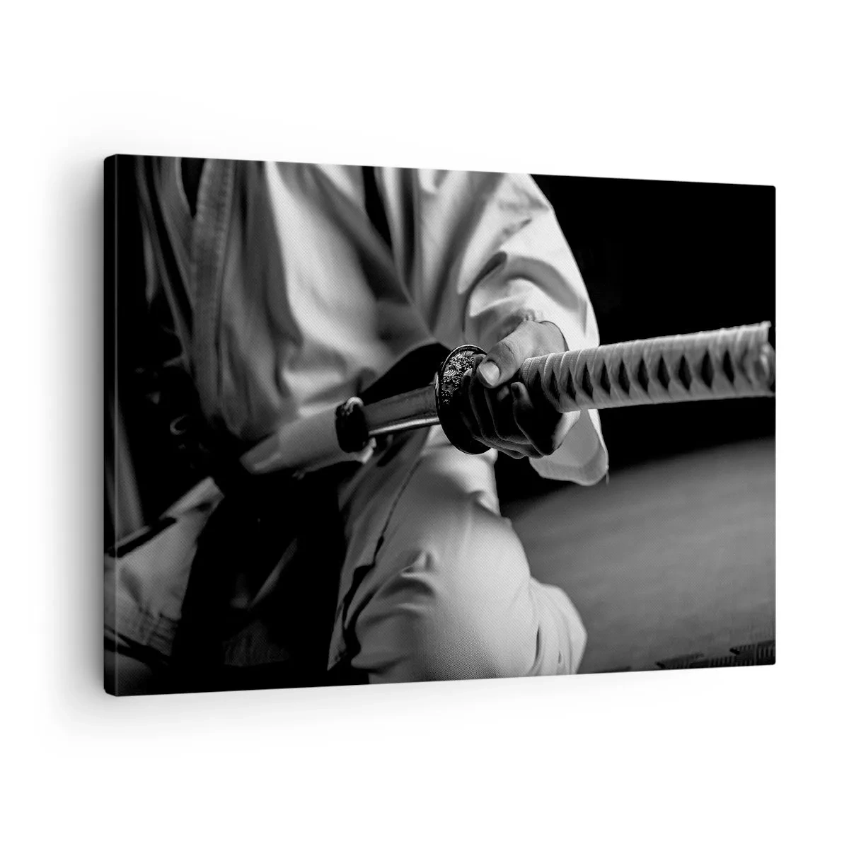 Impression sur toile - Image sur toile - Un samouraï en kimono tenant un katana en noir et blanc. - 70x50cm - Âme de guerrier - Décoration murale moderne pour le salon et la chambre ARTTOR