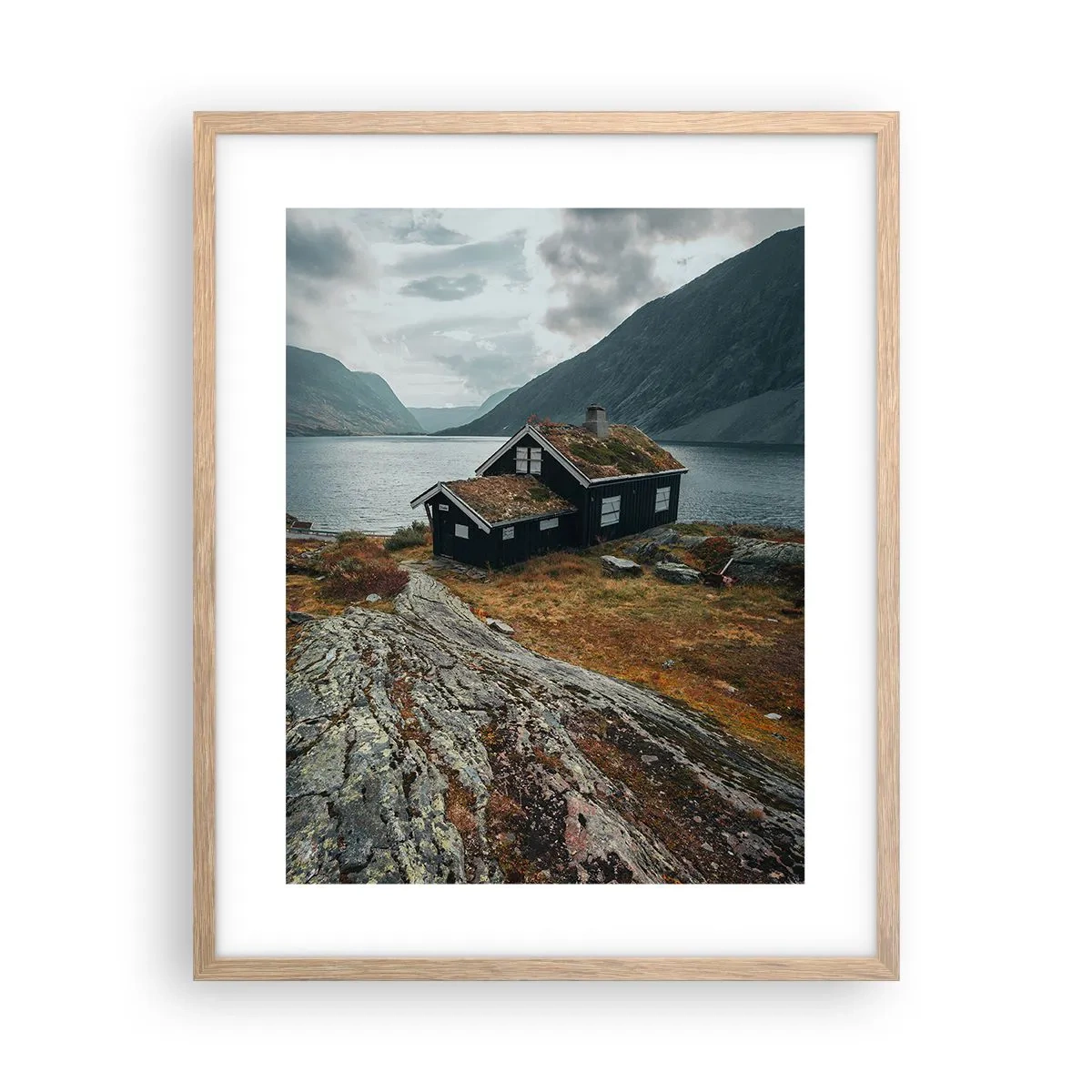 Affiche dans un chêne clair - Poster - Une station estivale au bord du fjord - 40x50 cm