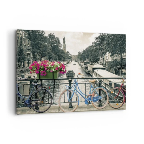Impression sur toile - Image sur toile - Un pont avec des vélos et des fleurs sur un canal à Amsterdam - 120x80cm - Couleurs de rue d'Amsterdam - Décoration murale moderne pour le salon et la chambre ARTTOR