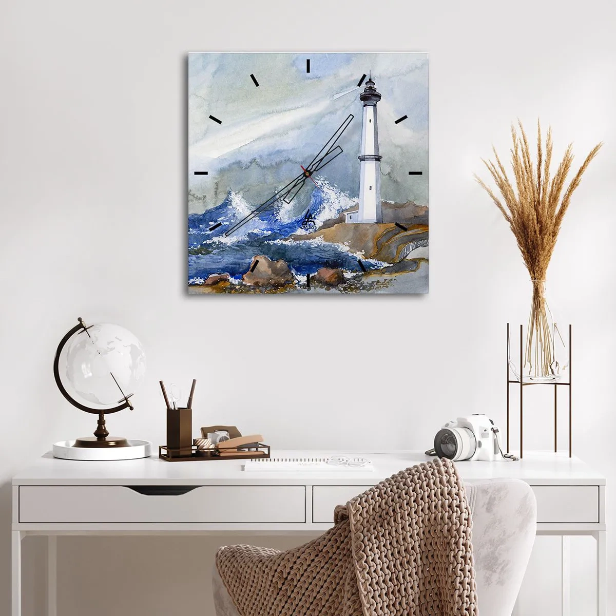 Horloge murale - Pendule murale - Un phare sur un rivage rocheux avec une mer agitée - 30x30cm - Contre l'obscurité et la tempête - Décoration murale moderne pour le salon et la chambre ARTTOR