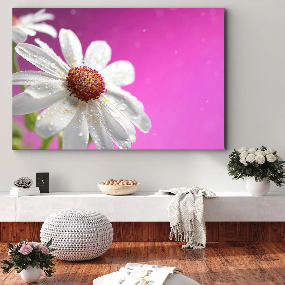 Impression sur toile - Image sur toile - Une marguerite blanche recouverte de gouttes d'eau sur un fond rose - 120x80cm - Modeste dans sa beauté - Décoration murale moderne pour le salon et la chambre ARTTOR