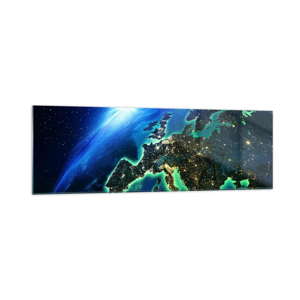 Impression sur verre - Image sur verre - Une vue d'Europe depuis l'espace à la lueur du soleil levant. - 160x50cm - Europe pétillante - Décoration murale moderne pour le salon et la chambre ARTTOR