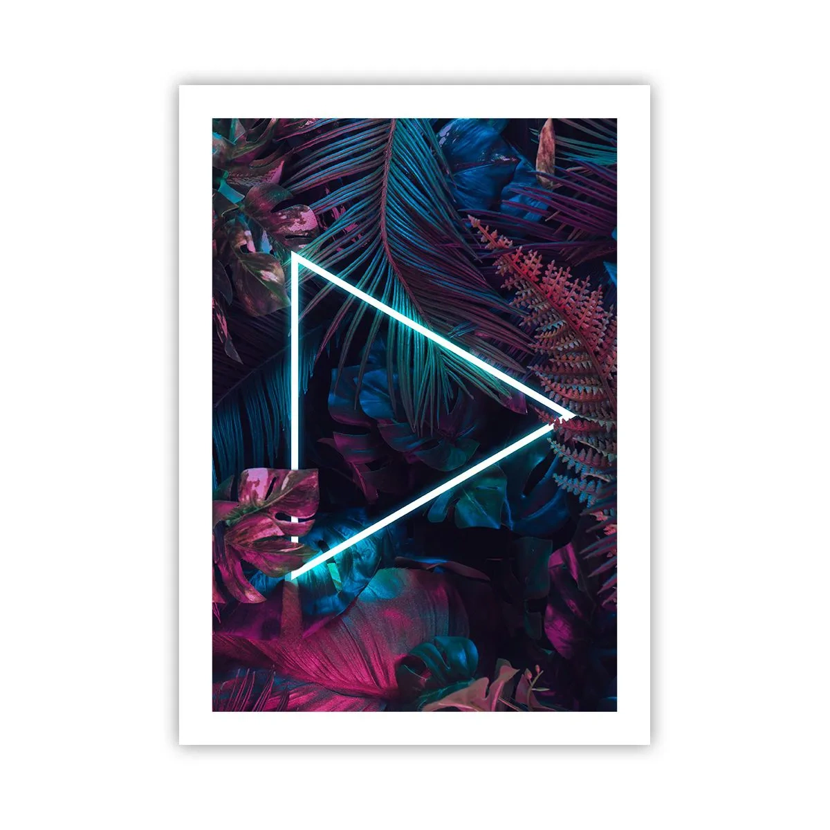 Affiche - Poster - Un triangle néon sur fond de végétation tropicale sombre. - 50x70cm - Jardin de style disco - Décoration murale moderne pour le salon et la chambre ARTTOR