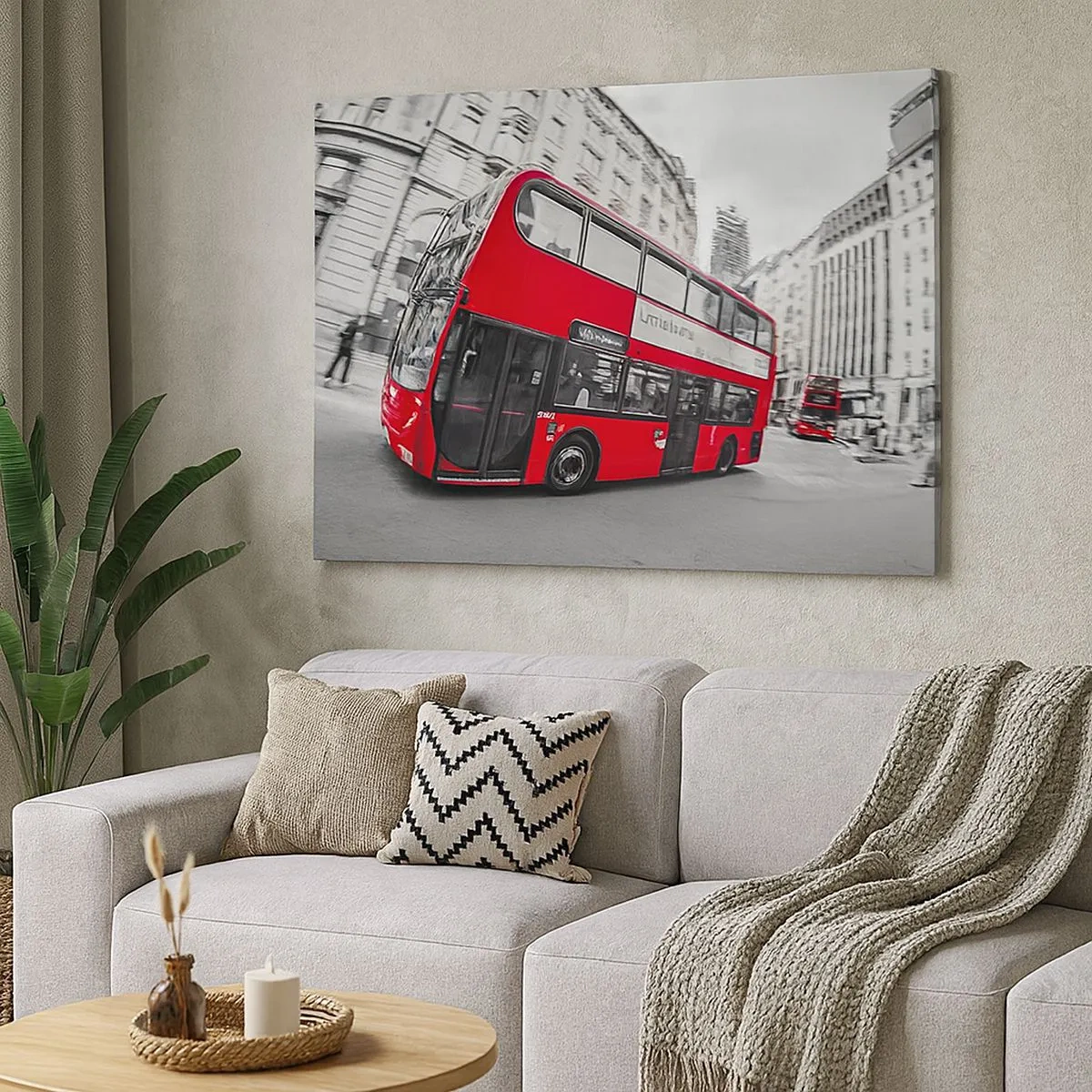Impression sur toile - Image sur toile - Un bus londonien rouge sur fond de rue noire et blanche - 70x50cm - Londres traditionnellement - en bus - Décoration murale moderne pour le salon et la chambre ARTTOR