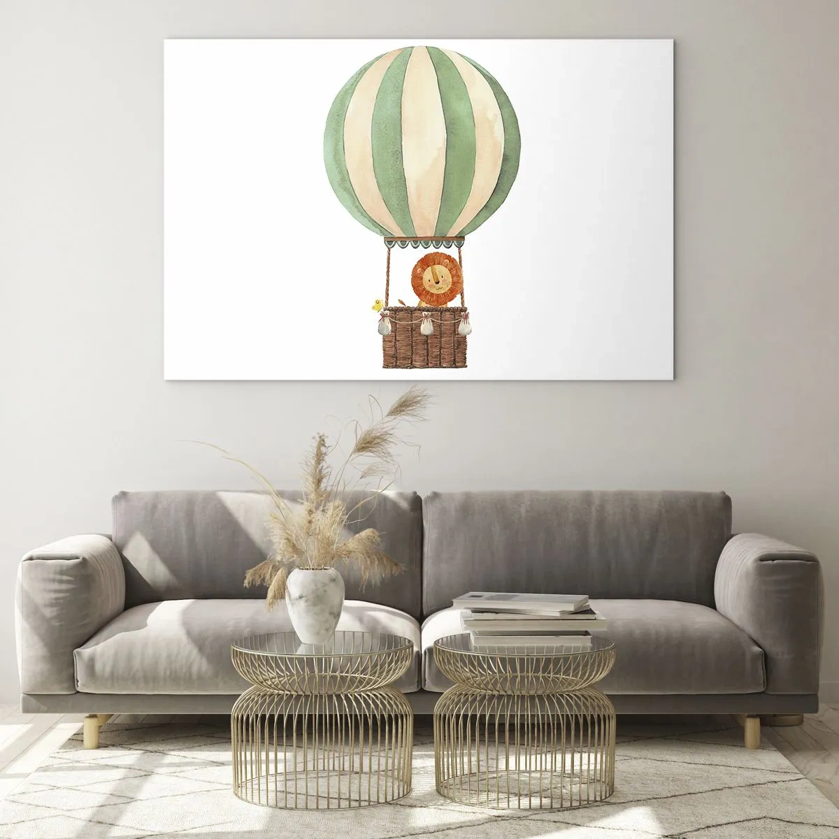 Impression sur verre - Image sur verre - Un lion dans un panier de ballons flottant sur un fond blanc - 120x80cm - Les voyages de Léon - Décoration murale moderne pour le salon et la chambre ARTTOR