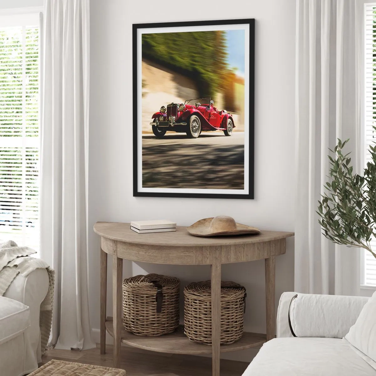 Affiche dans un cadre noir - Poster - Voiture classique rouge sur un paysage flou - 50x70cm - Plus belle que Nike de Samothrace - Décoration murale moderne pour le salon et la chambre ARTTOR